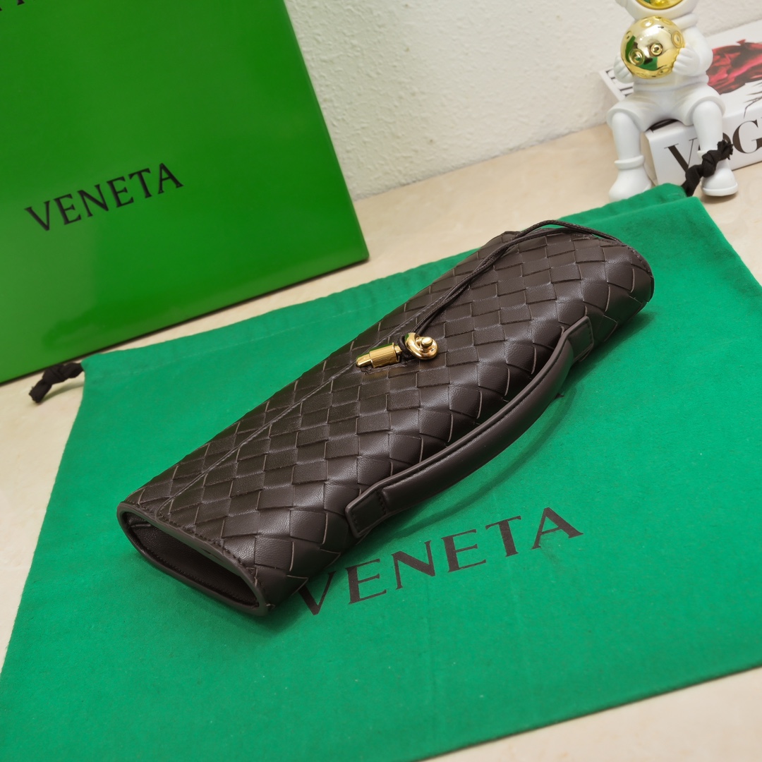 Bottega Veneta Clutch Bags